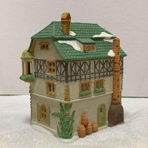 Dept 56 E. Staubr Backer Bakery, Alpine Village Lighted Christmas Building 1986 - Picture 11 of 12